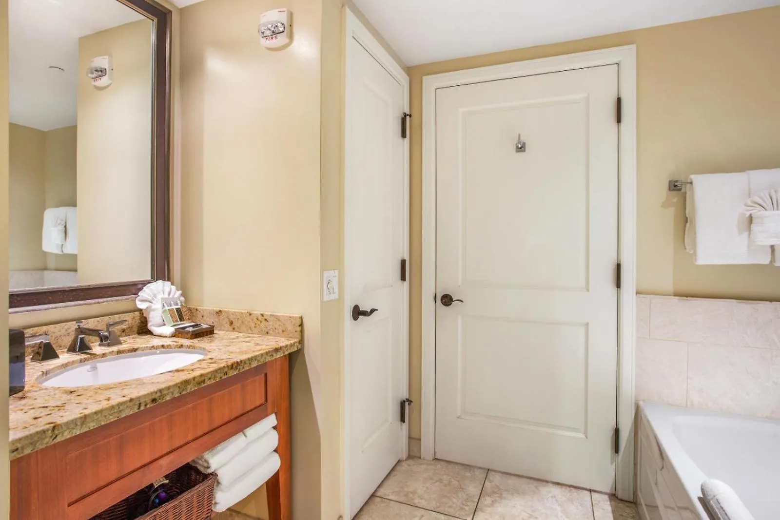 Kbm Resorts Free Car Honua Kai Hokulani Ocean View 2Bedroom Condo Hkh-323 Ocean View Studio Kaanapali 0*,